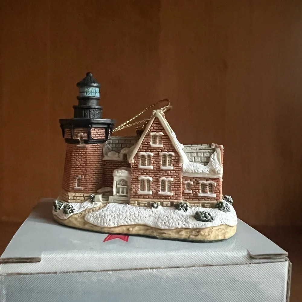 S.E.‎ Block Island Lighthouse Ornament